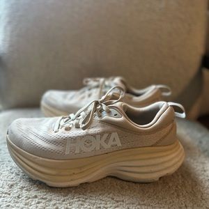 Hoka Bondi 8